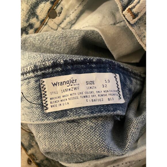 Vintage Light Acid Washed Wrangler Denim Jeans - Picture 3 of 3